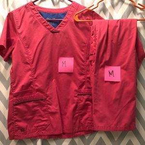 Maevn Scrub Set
